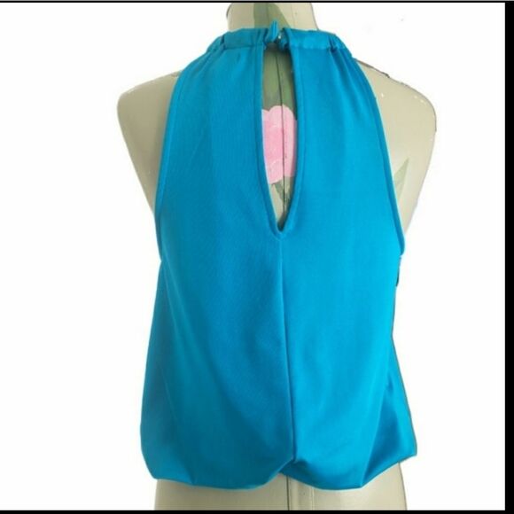 GUESS- A turquoise blue halter top with a keyhole neckline and gold chain straps - Picture 8 of 8